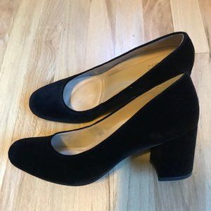 Naturalizer Whitney Black Velvet Round Toe Pumps Comfy Block Heels Worn Once